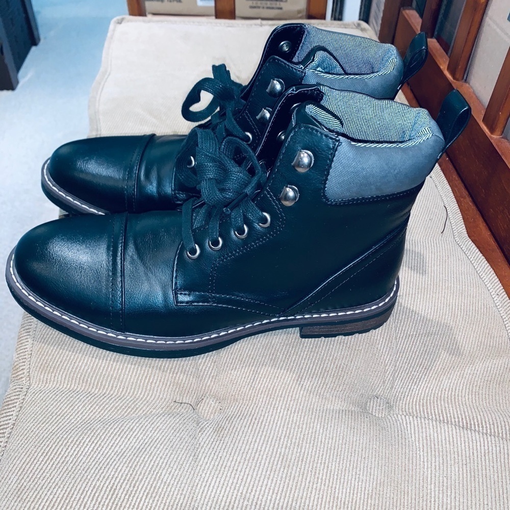 Goodfellows Men's Jeffrey Cap Toe Boots. - Picture 3 of 14